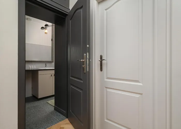 Exclusive Old Town By Renters דירה *