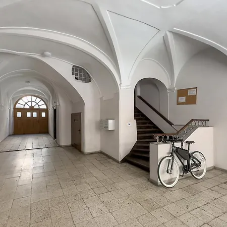 Exclusive Old Town Apartment By Noclegi Renters Апартаменты